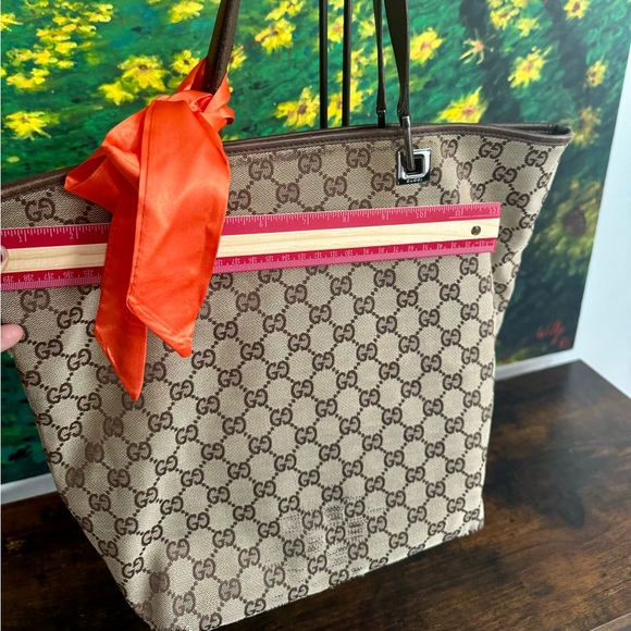 Authentic Gucci GG Supreme Tote Bag 31243 - Luxury Handbag - Picture 11 of 14
